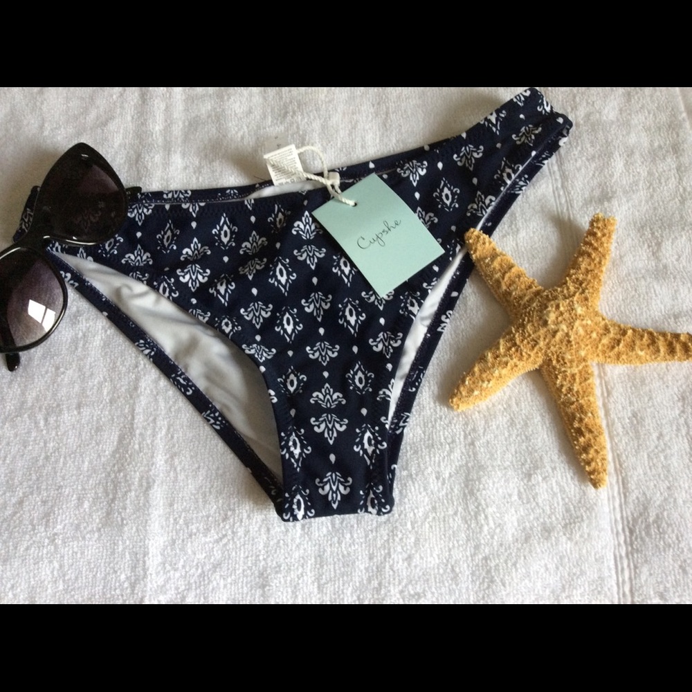 Bikini bottom Size Small NWT